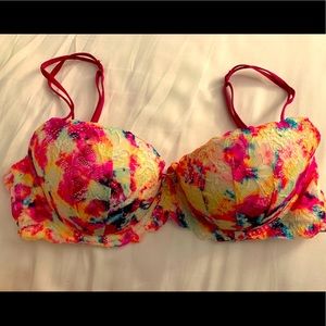 NWOT Pink Victoria’s Secret Push-up Bra 36C pink lace